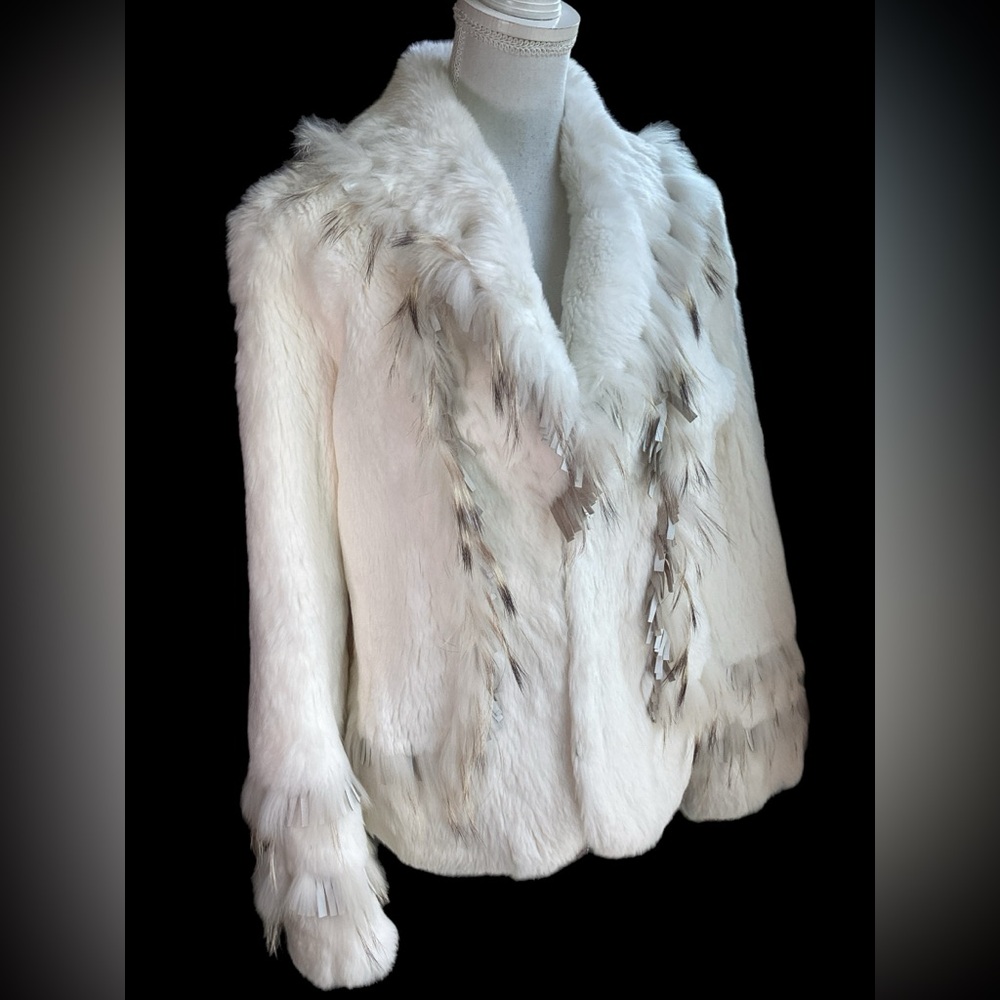 Elegant White Rabbit Fur Jacket - Picture 10 of 13